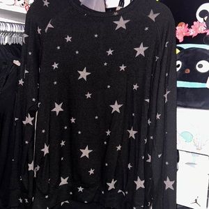 🪻( 3 for $12 ) Black Star Sweater